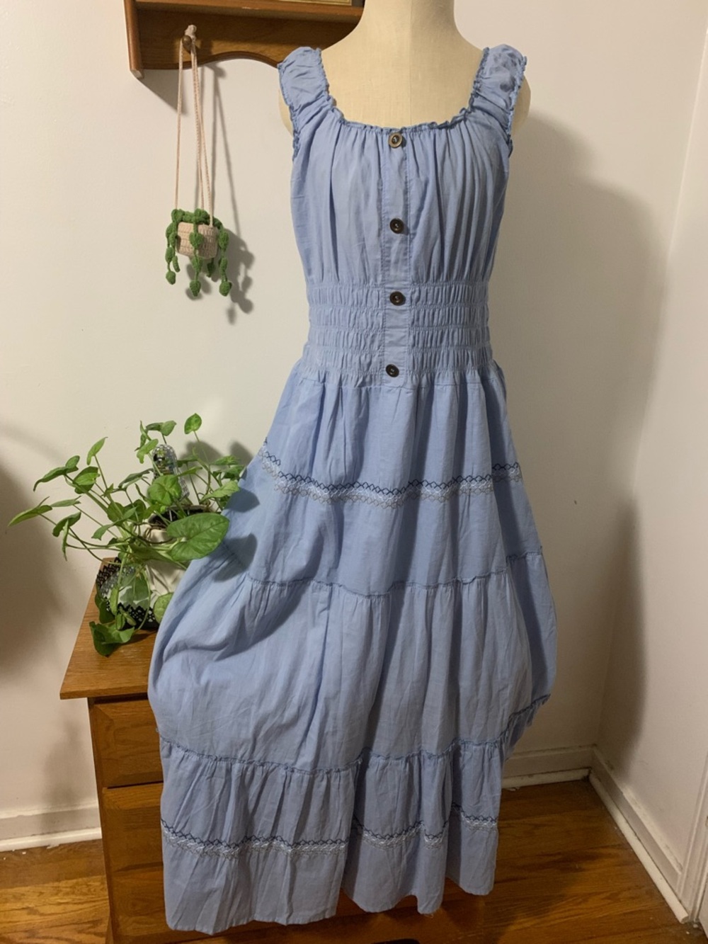 Indigo & Lace Embroidered Tiered Peasant Dress size L Cottage Coastal Cowgirl